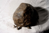 rock-squashing-man